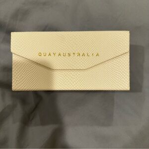 Quay Australia White 4 Pair Sunglasses Case
